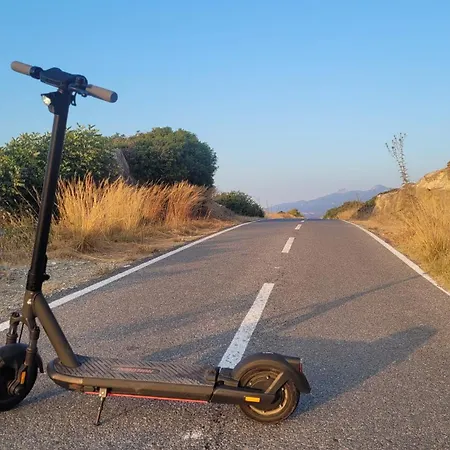 Sea And Mountain View Beachfront Penthouse Appartement Yali