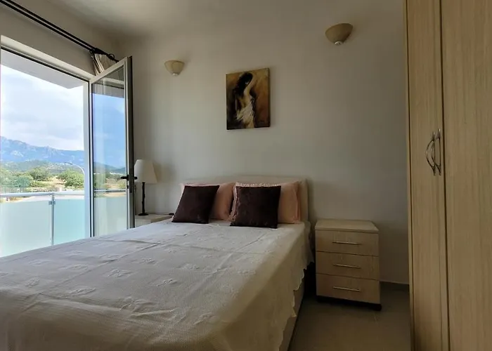 Sea And Mountain View Beachfront Penthouse * Yali