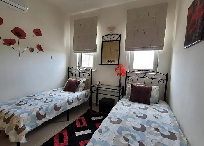 Sea And Mountain View Beachfront Penthouse アパート *