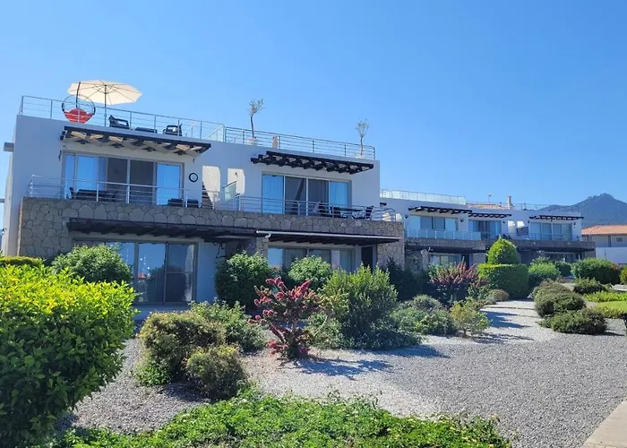 Sea And Mountain View Beachfront Penthouse * Yali